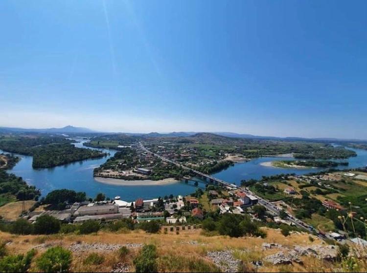 Sunrise Guest House Shkodër Exterior foto